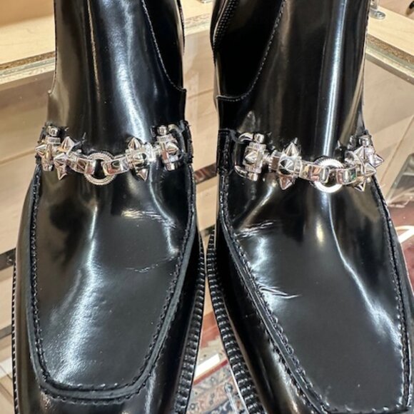 Christian Louboutin Black Chain-Link Accent Size 38 Patent Leather Booties - Picture 6 of 6